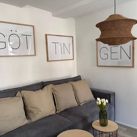 2 Zimmerwohnung In Der Von *