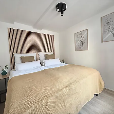 2 Zimmerwohnung In Der Von *