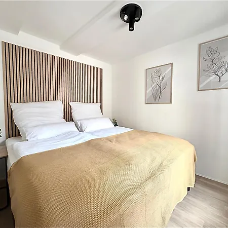 2 Zimmerwohnung In Der Von *