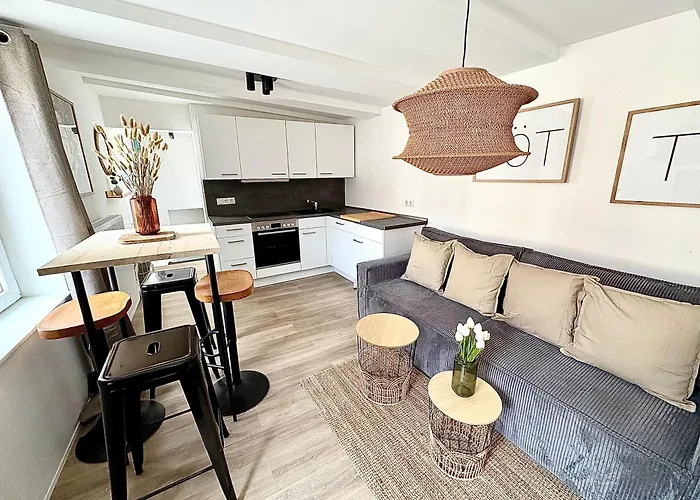 2 Zimmerwohnung In Der Von *